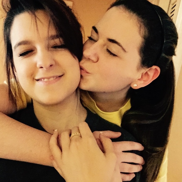 Meet your Posher, Laurie - Picture 2 of 10